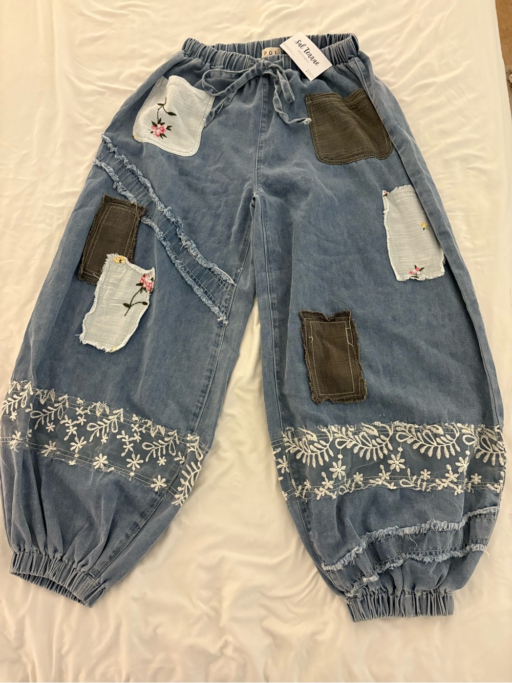 NWT POL Boho Embroidered Patchwork Women's Jeans - Light Blue
